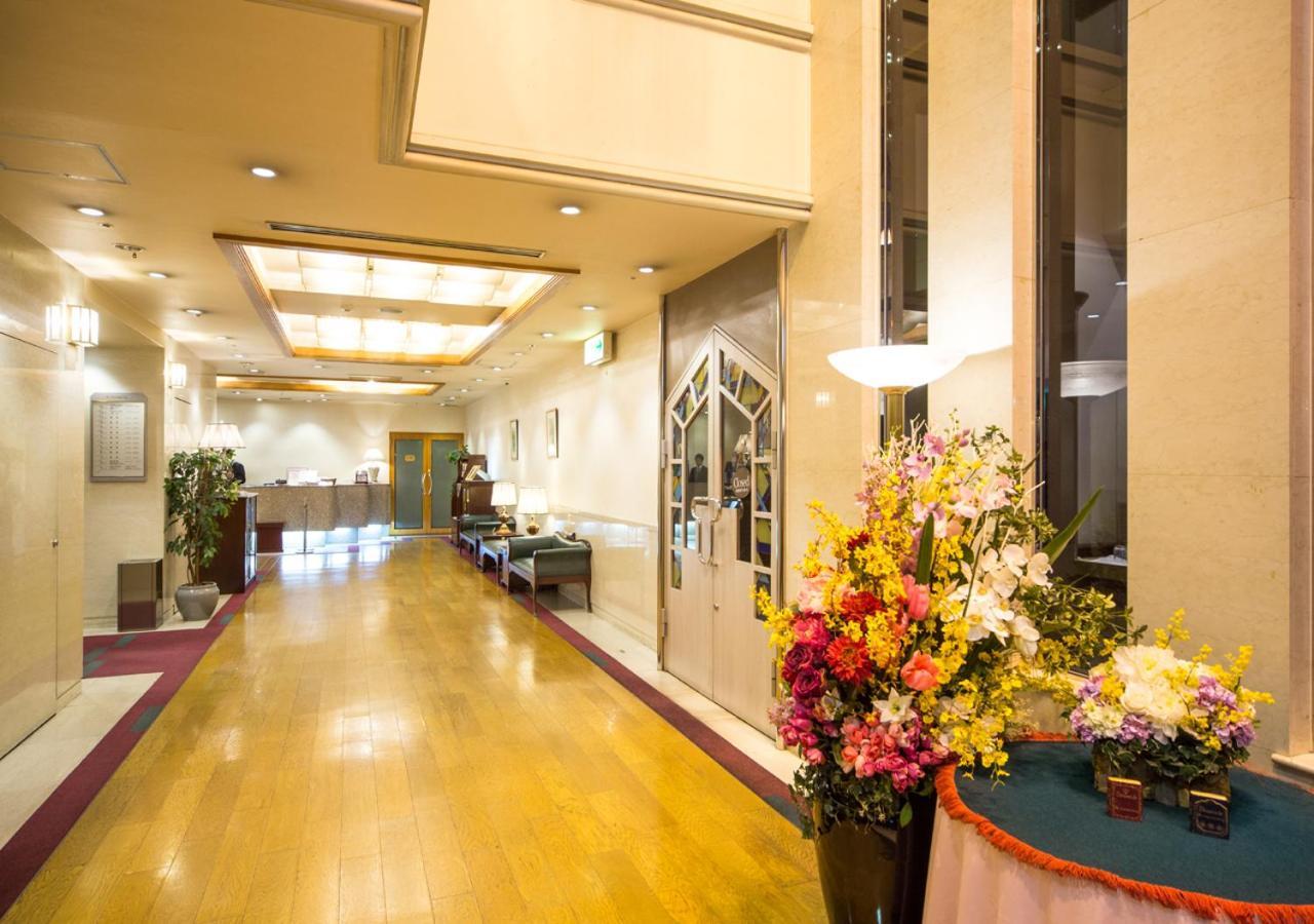 Hotel Claiton Esaka Суйта Экстерьер фото